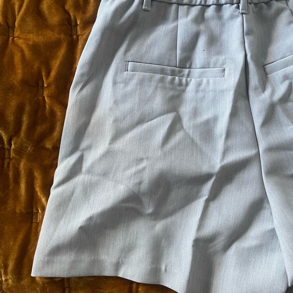 NWT Abercrombie & Fitch light Gray Sloan Shorts Size Medium - Picture 5 of 5